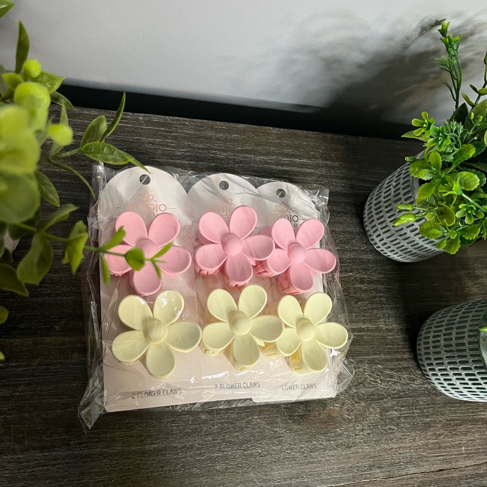 Set of Flower Hair Claws in Pink and Cream